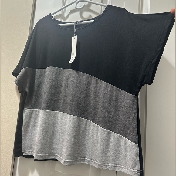 Bloomchic Plus Size XL Black and Gray T-Shirt us14-16 - Picture 2 of 5